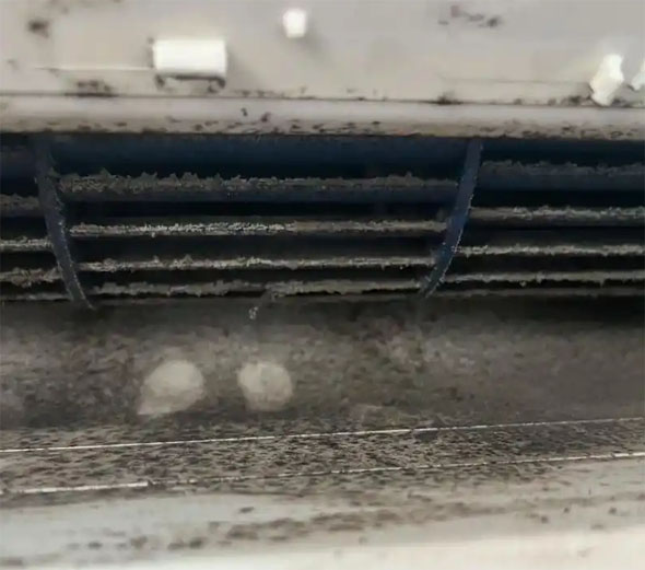 嘉善空调吹的风有股烧焦味是怎么回事